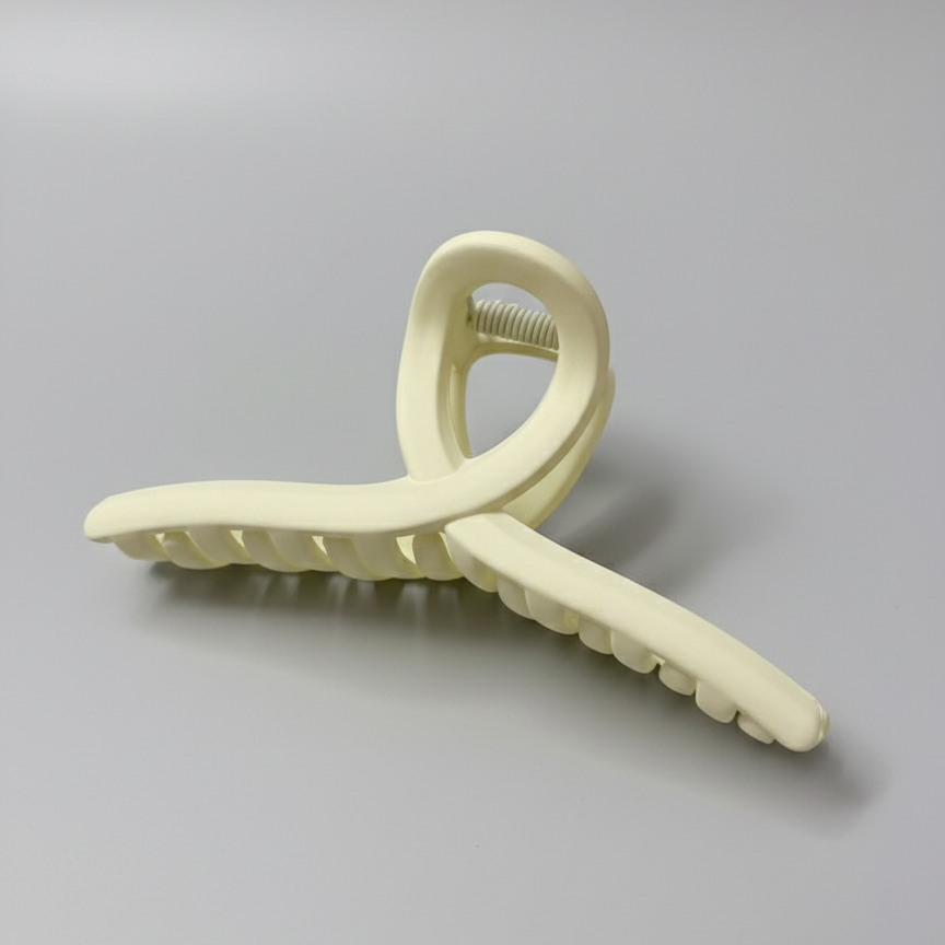 Ribbon-Shaped Claw Clips