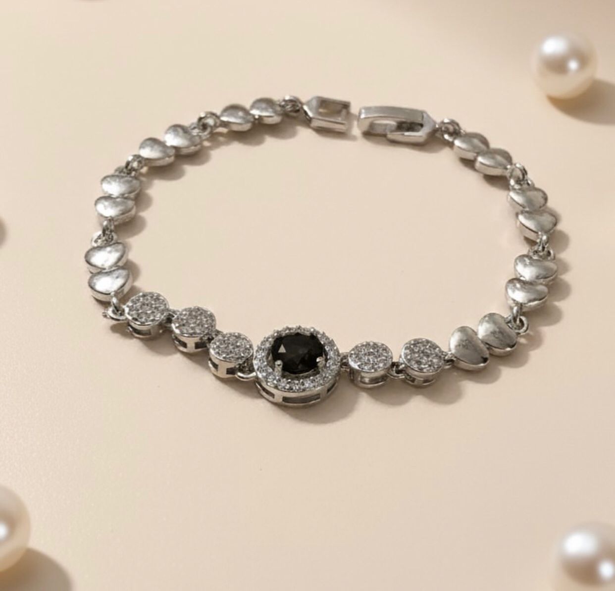 Elegant Adjustable Bracelet – Stylish Everyday Accessory