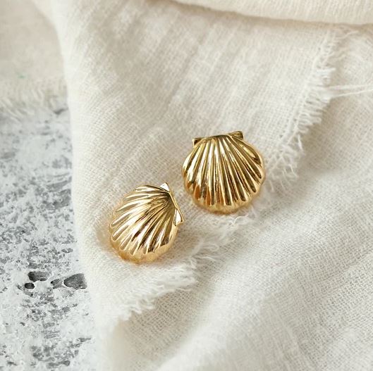Shell Studs Earrings